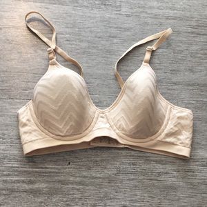 Nude Bra, Small. Slight Pattern on cups.